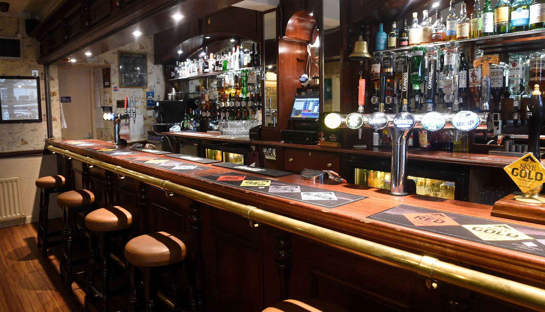 Spacious bar with WIFI whisky local ales at the Tongadale Hotel in Portree